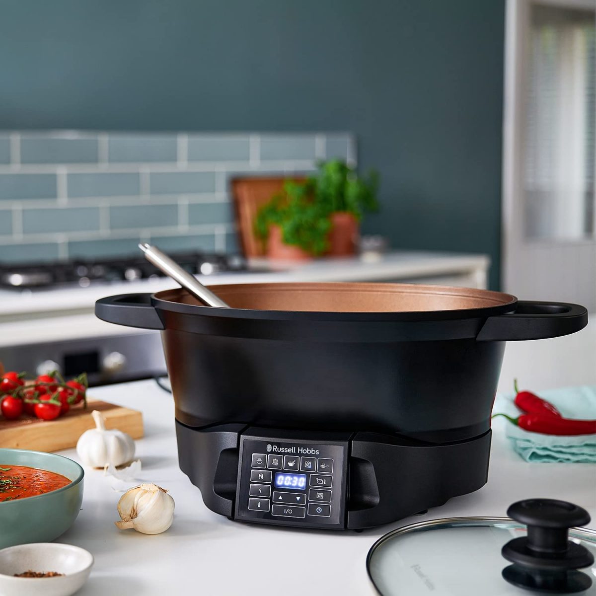 Russell Hobbs Good-to-Go Multicooker - 8 Versatile Functions including Slow Cooker, Sous Vide, Rice and Food Steamer, Black, 750 Watt - Medaid