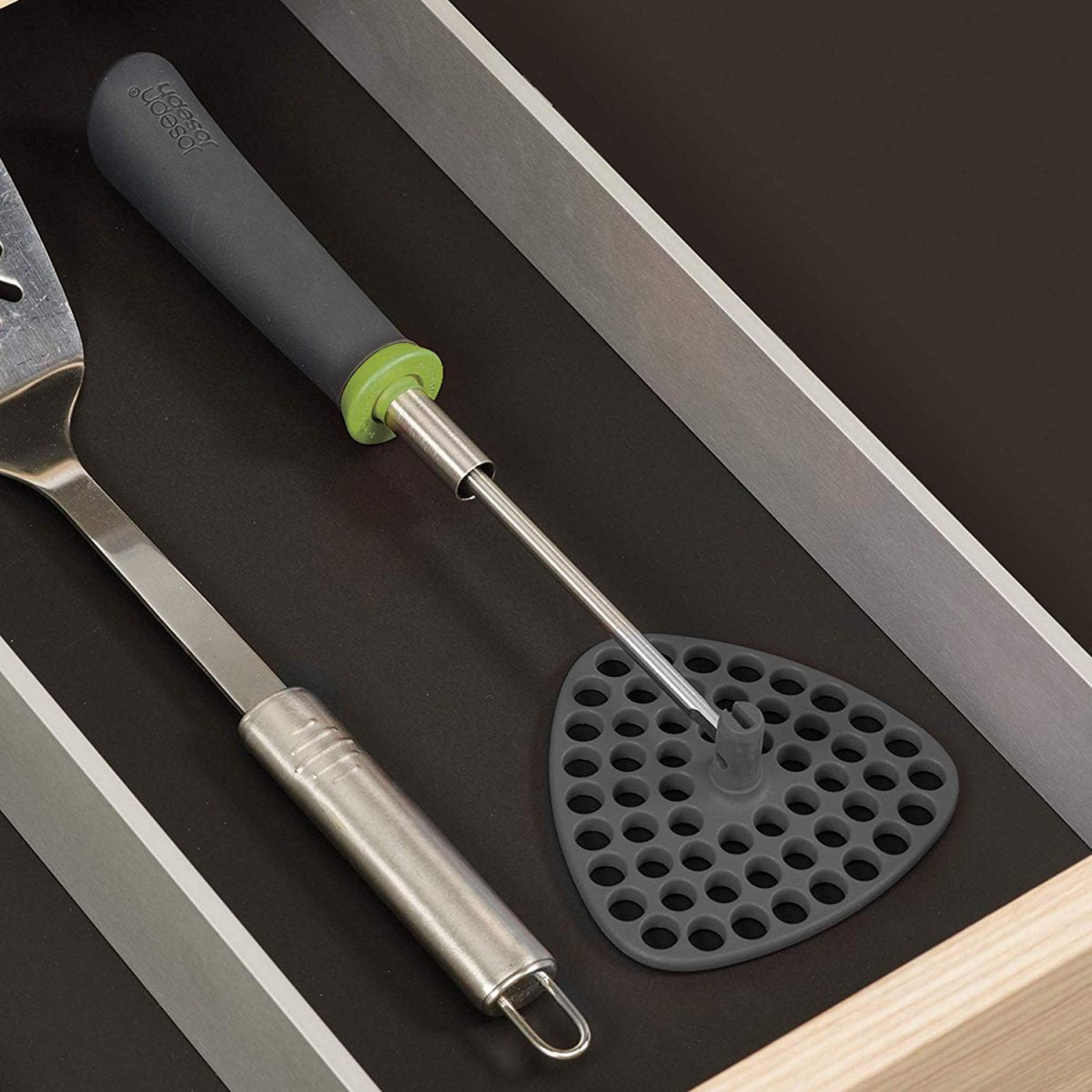 Joseph Joseph 10161 Delta Folding Potato Masher Stores Flat Space Saving Locking, One-Size, Gray/Green - Medaid