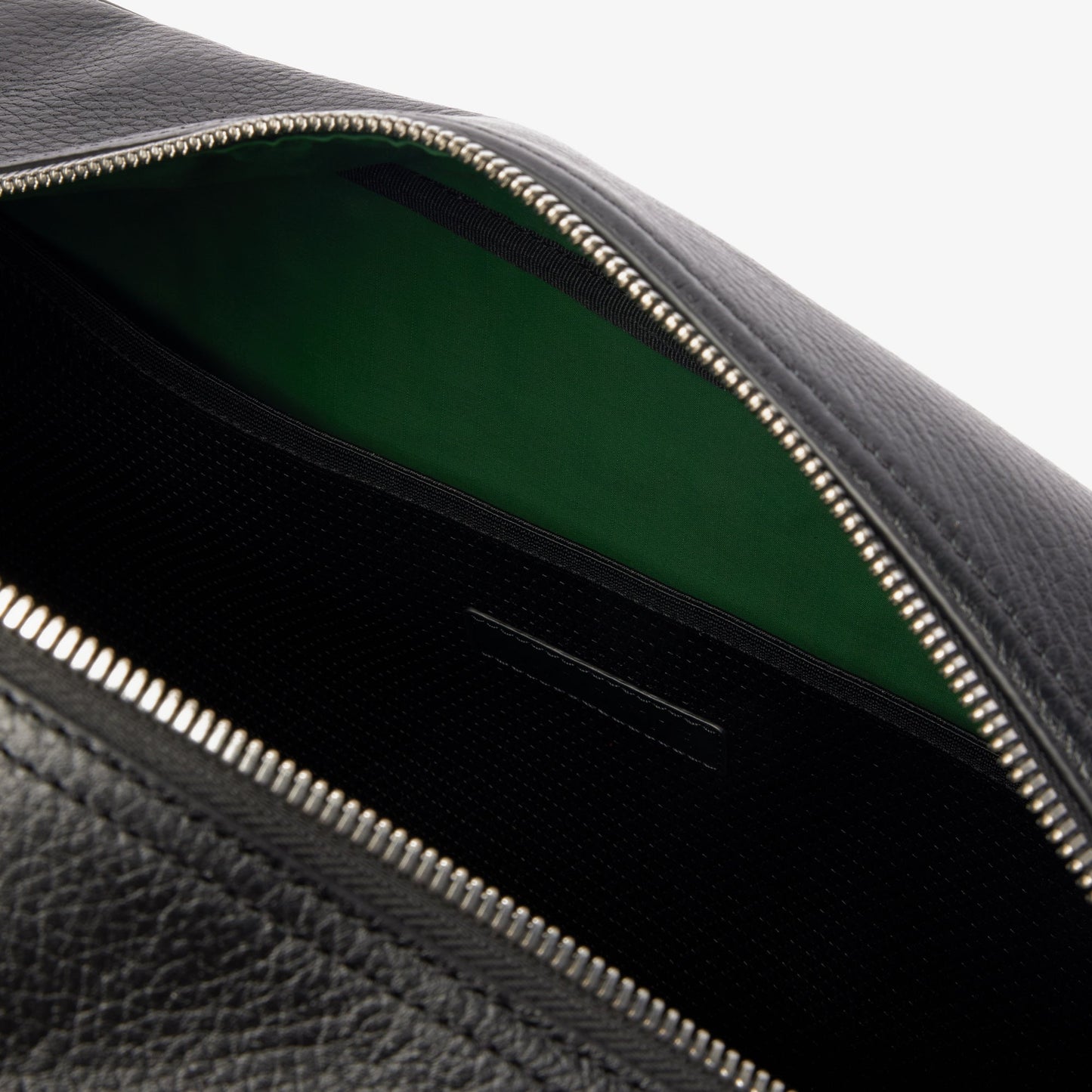 buy-angy-grain-leather-weekend-bag-nh4566gy-000-lebanon - Medaid