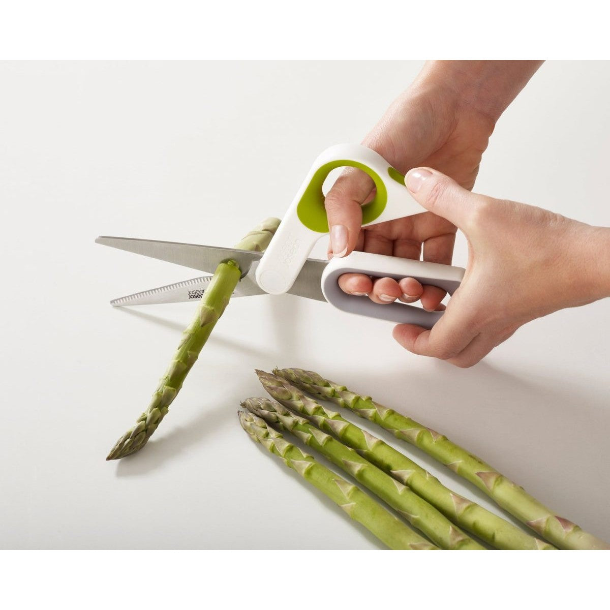 Joseph Joseph PowerGrip™ Kitchen Scissors - Medaid
