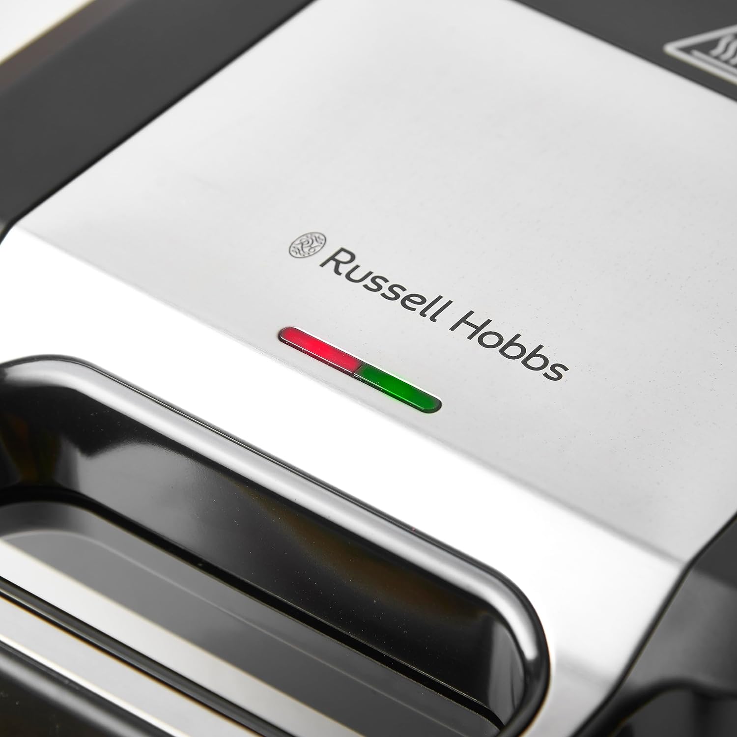 Russell Hobbs Multifunctional 3-in-1 Sandwich Maker, Waffle Iron, Contact Grill - Medaid