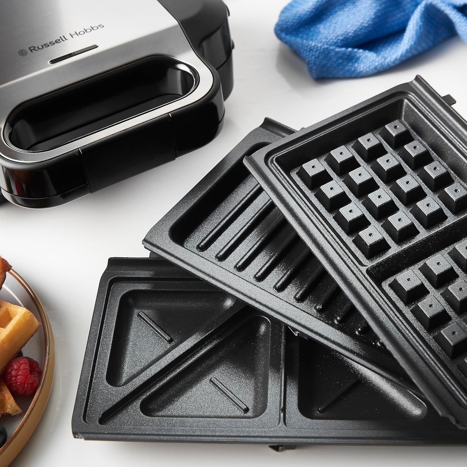 Russell Hobbs Multifunctional 3-in-1 Sandwich Maker, Waffle Iron, Contact Grill - Medaid