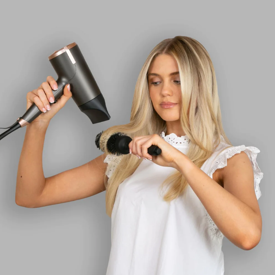 Remington D6077 ONE Dry & Style Hair Dryer - Medaid