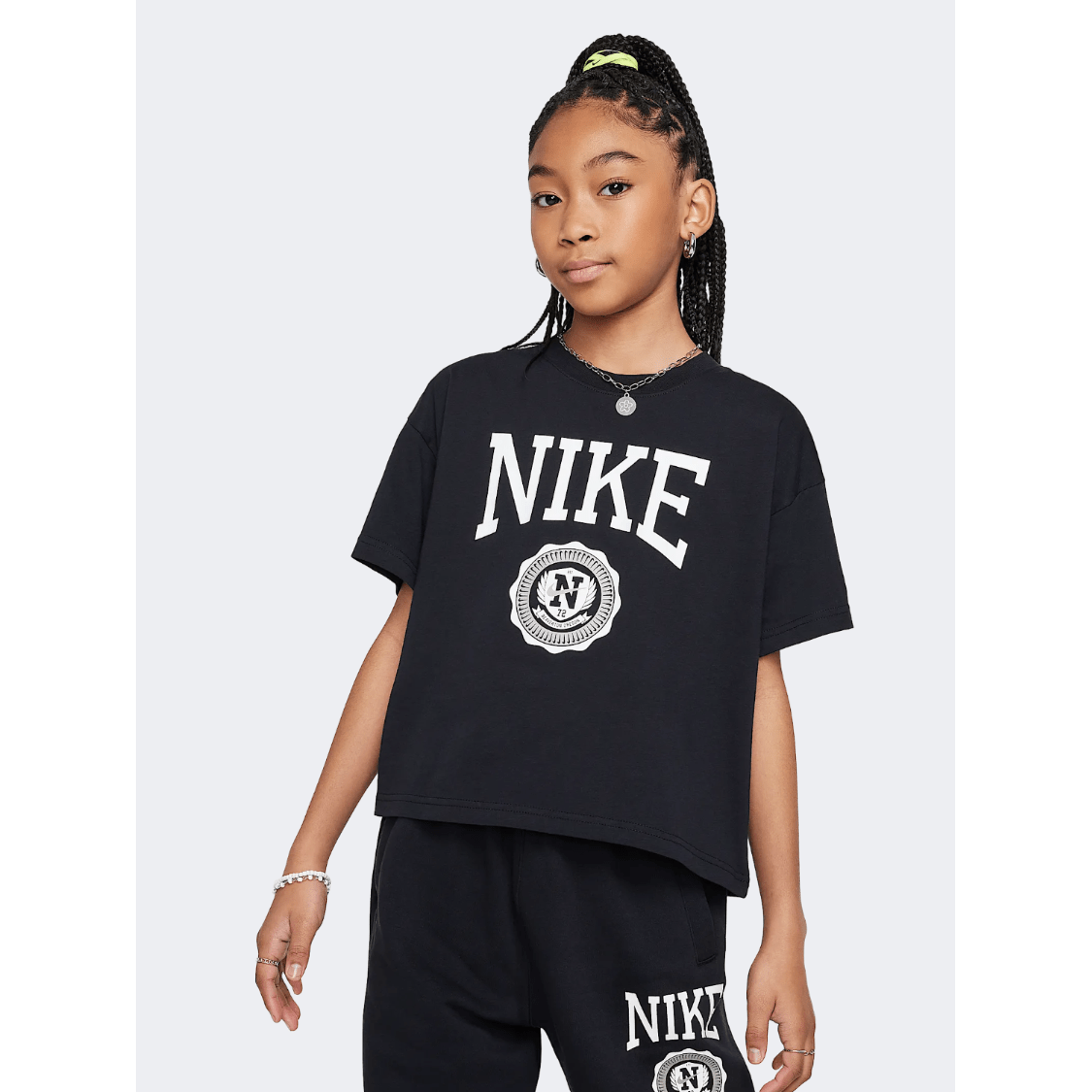 Nike Sportswear Graphic Star Girls Lifestyle T-Shirt Black - Medaid