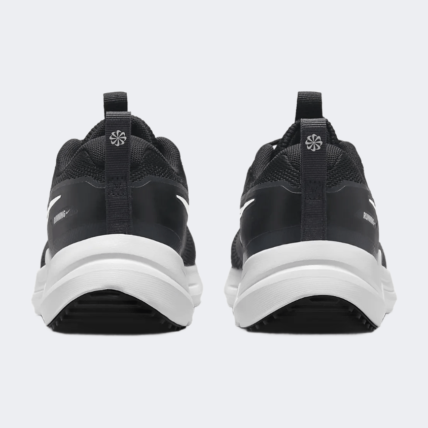 Nike Cosmic Gs Boys Running Shoes  Black/White - Medaid